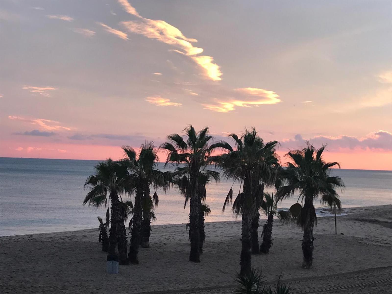 Encantador Apto En La Playa Coma-ruga Esterno foto